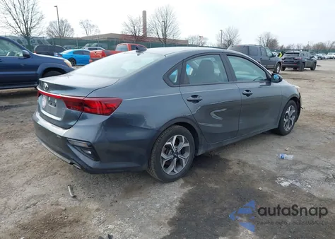 2020 Kia Forte Lxs z USA, uszkodzony, nr VIN 3KPF24AD4LE206902